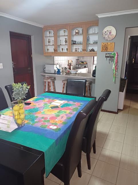 3 Bedroom Property for Sale in Electric City Western Cape